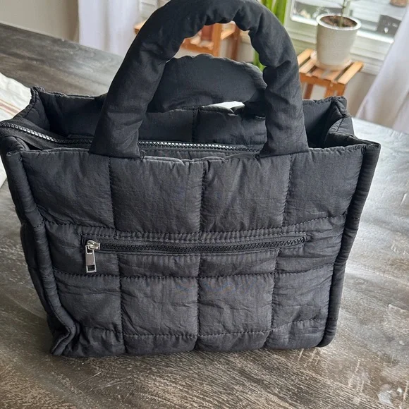 Black Quilted Tote Bag - Picture 2 of 3